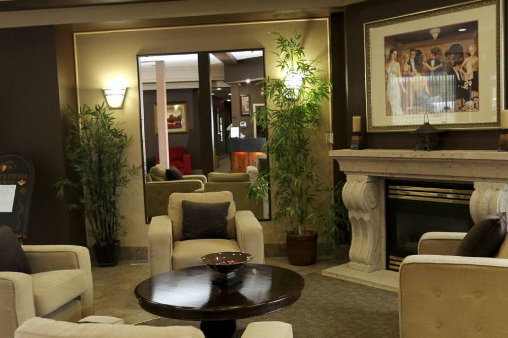 The Bridgeport Inn Fort Mcmurray Bagian luar foto
